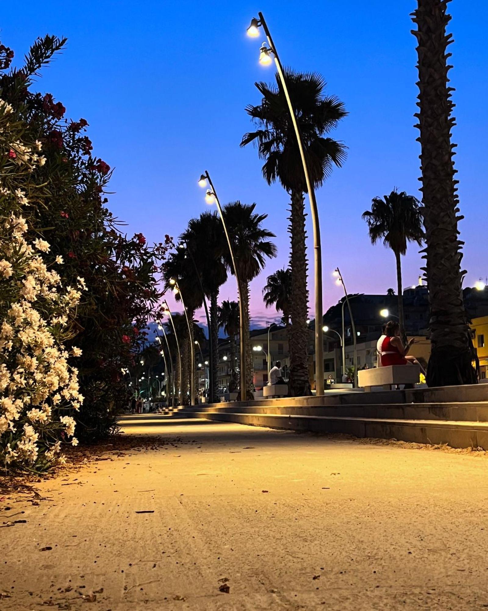 In Riva Al Mare Bed and Breakfast Gela Buitenkant foto
